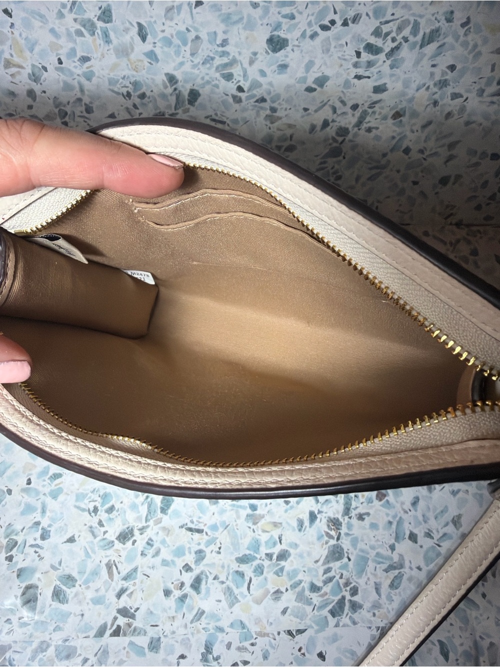 Coach Cat 21 Chalk Pebbled Leather Crossbody Clutch Bag - Picture 6 of 6